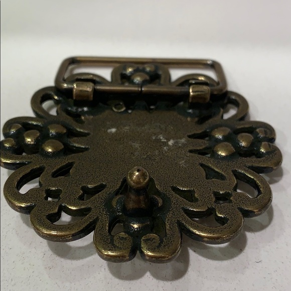 Buckle - Picture 6 of 6